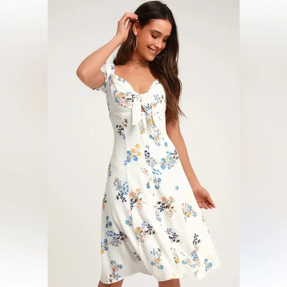 4SI3NNA Dresses & Skirts - Anthropologie 4SI3NNA Womens white floral dress with buttons and front tie sz M